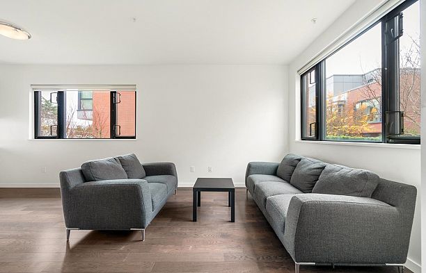 6342 Ash Street Oakridge VW