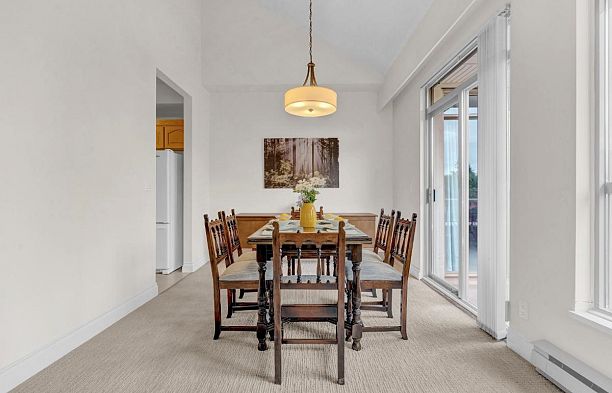 309 3755 W 8th Avenue Point Grey