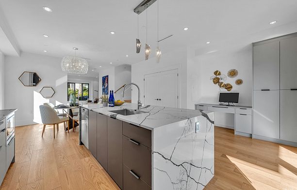 8420 Wiltshire Street S.W. Marine