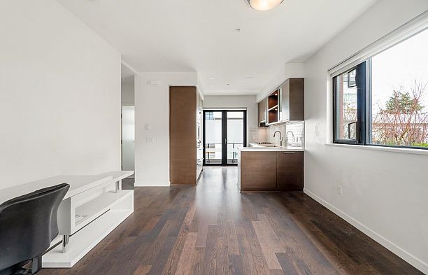 6342 Ash Street Oakridge VW