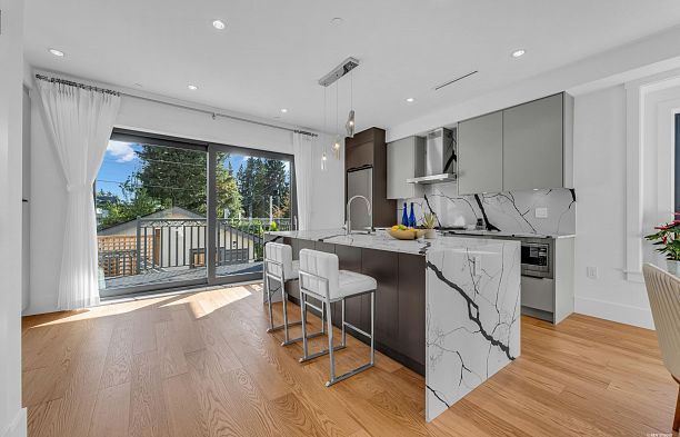 8420 Wiltshire Street S.W. Marine