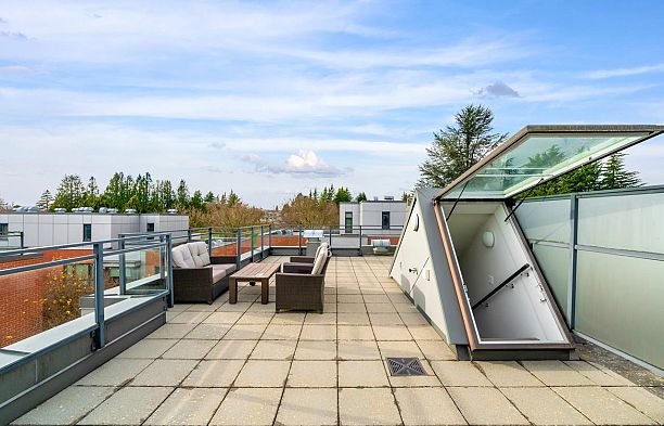 6342 Ash Street Oakridge VW