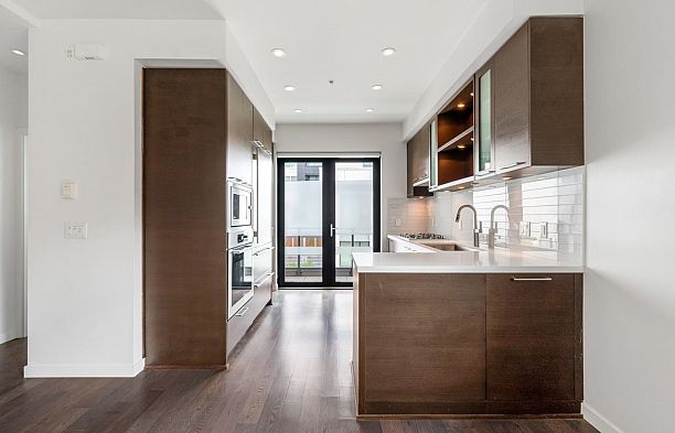 6342 Ash Street Oakridge VW