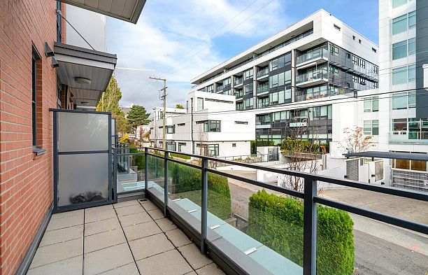 6342 Ash Street Oakridge VW