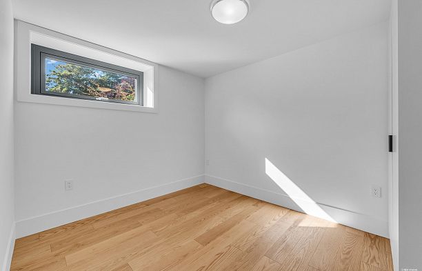 8420 Wiltshire Street S.W. Marine