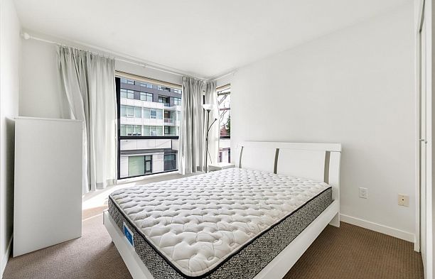 6342 Ash Street Oakridge VW