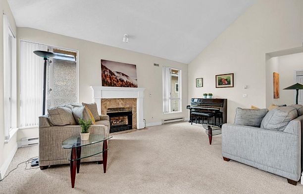 309 3755 W 8th Avenue Point Grey