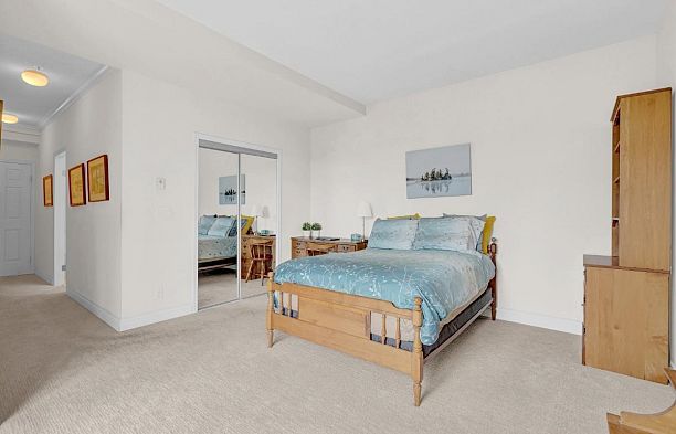 309 3755 W 8th Avenue Point Grey