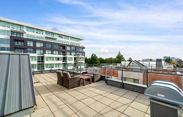 6342 Ash Street Oakridge VW