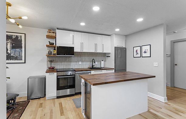 104 1045 W 8th Avenue Fairview VW