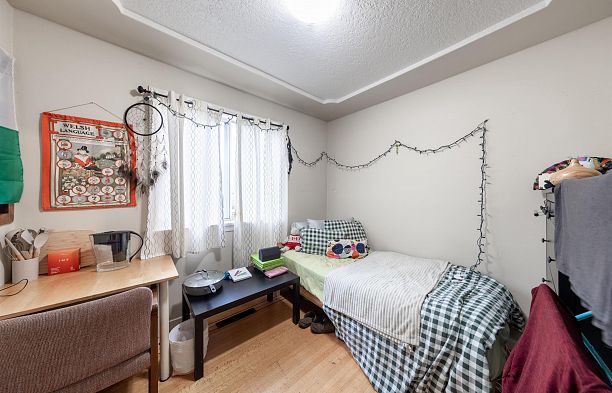 5765 Quebec Street Main