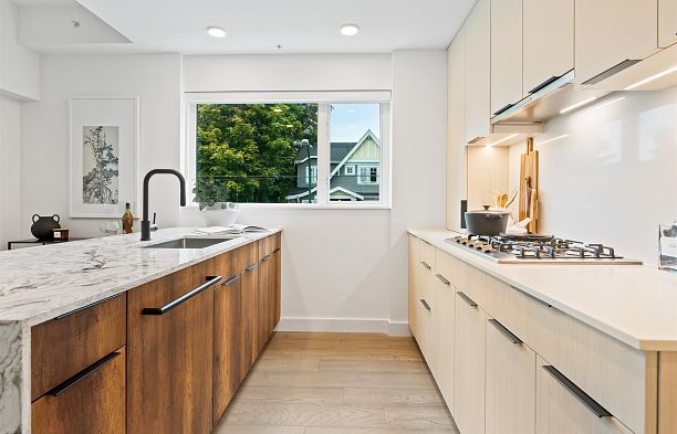 201 3590 W 39th Avenue Dunbar