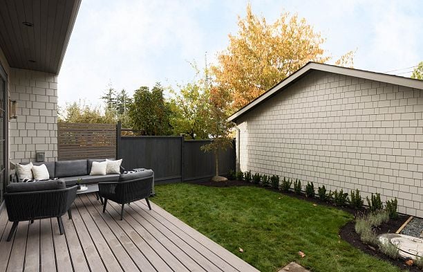 2 15 W 20th Avenue Cambie