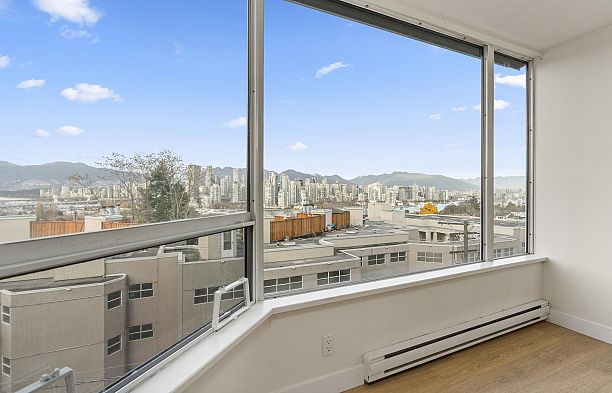 401 1235 W Broadway Fairview VW