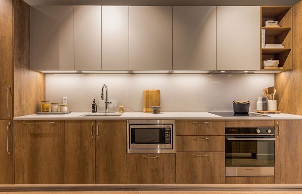 301 133 W 49th Avenue Oakridge VW