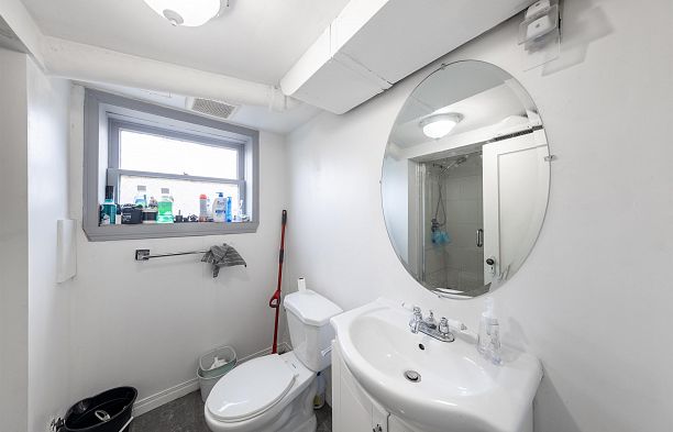 5765 Quebec Street Main