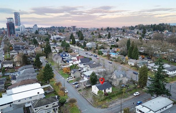 5765 Quebec Street Main