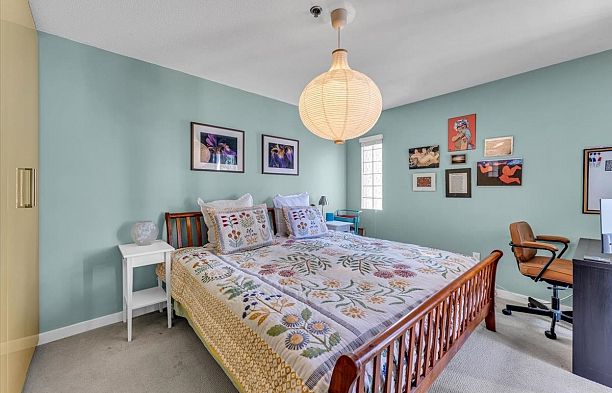 303 966 W 14th Avenue Fairview VW