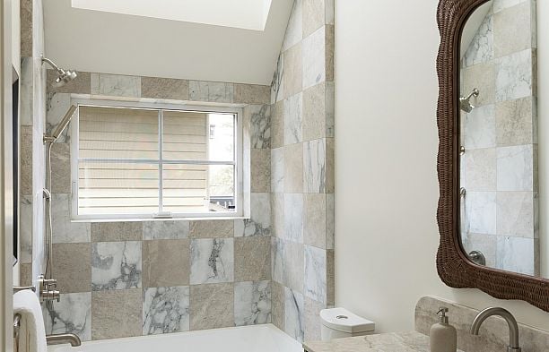 2 15 W 20th Avenue Cambie