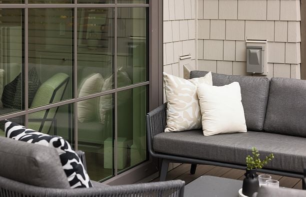 2 15 W 20th Avenue Cambie