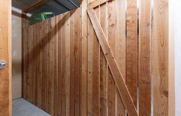 401 1235 W Broadway Fairview VW