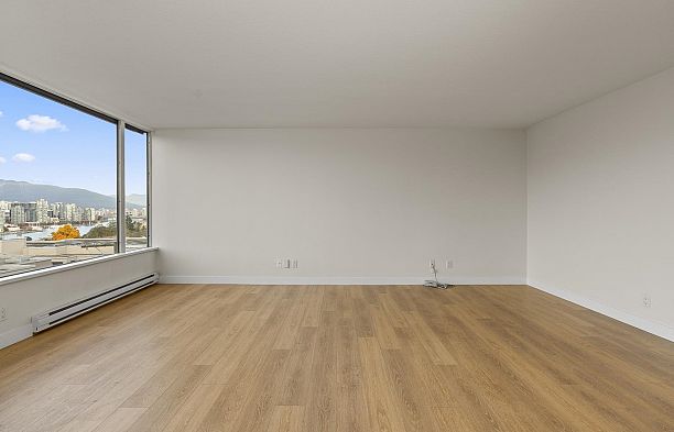 401 1235 W Broadway Fairview VW