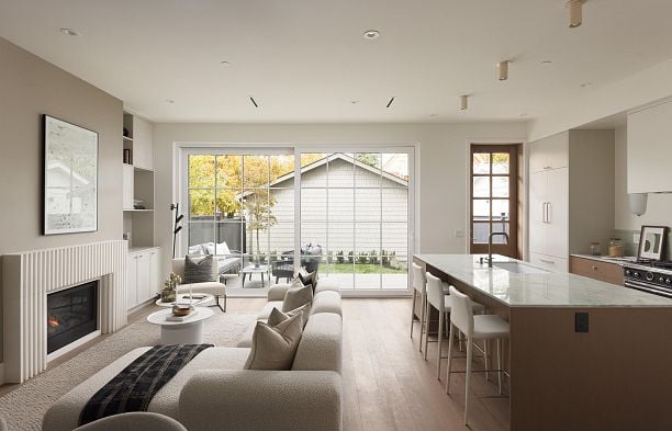 2 15 W 20th Avenue Cambie