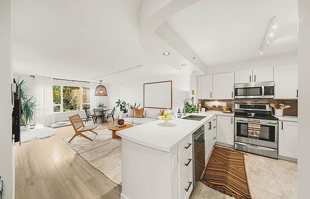 302 1438 W 7th Avenue Fairview VW