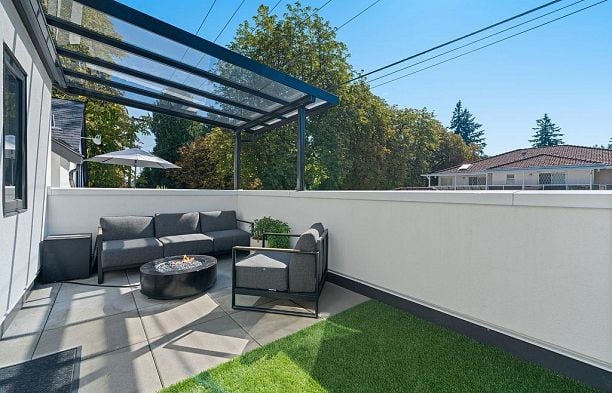 4921 Larch Street MacKenzie Heights