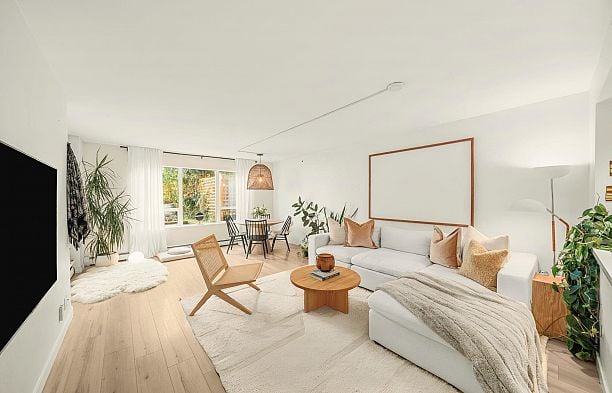 302 1438 W 7th Avenue Fairview VW