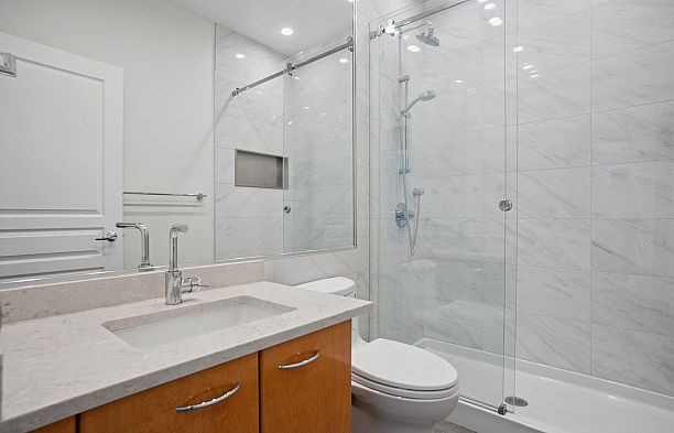 210 2028 W 11th Avenue Kitsilano