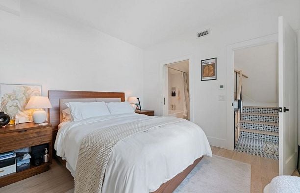 4921 Larch Street MacKenzie Heights