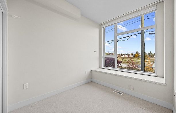 5522 Oak Street Cambie