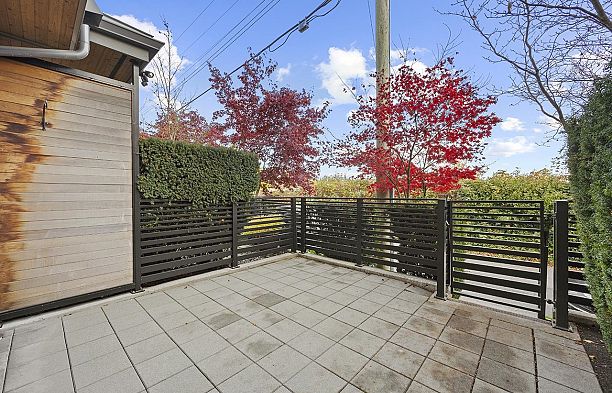 5522 Oak Street Cambie