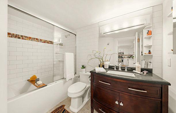 302 1438 W 7th Avenue Fairview VW