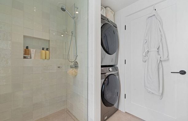 4921 Larch Street MacKenzie Heights