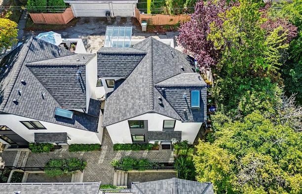 4921 Larch Street MacKenzie Heights