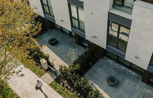 772 W 27th Avenue Cambie