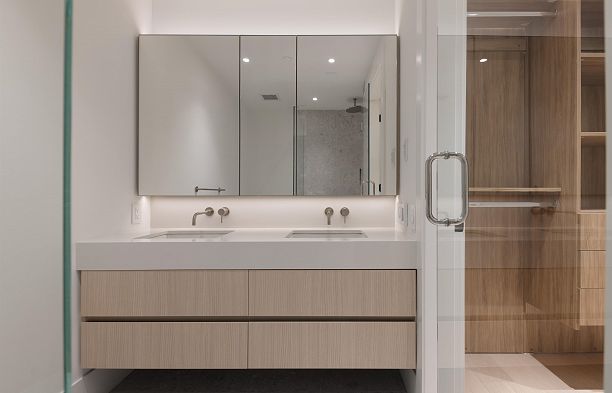 772 W 27th Avenue Cambie