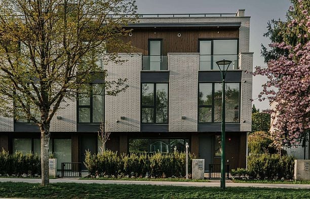 772 W 27th Avenue Cambie