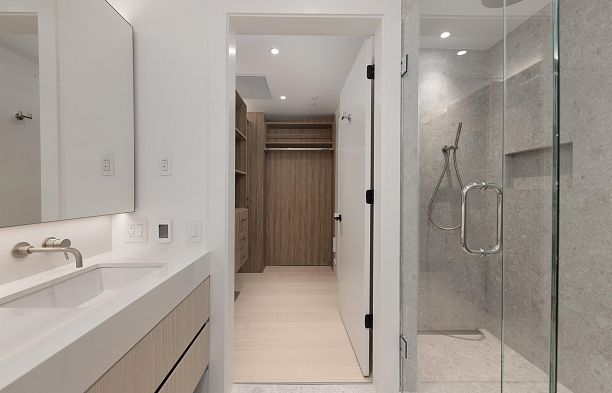 772 W 27th Avenue Cambie