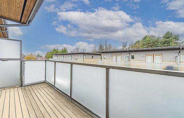 5522 Oak Street Cambie