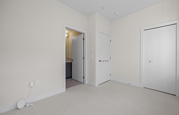 5522 Oak Street Cambie