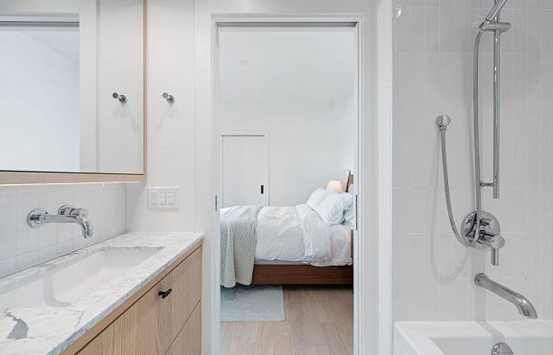 4921 Larch Street MacKenzie Heights