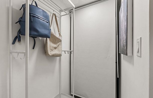 203 755 W 15th Avenue Fairview VW