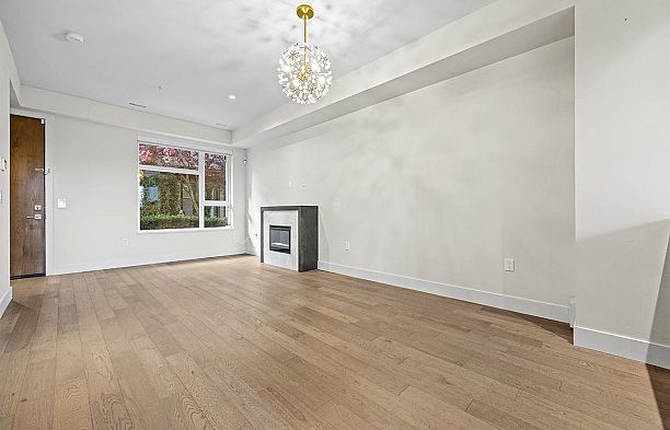 5522 Oak Street Cambie