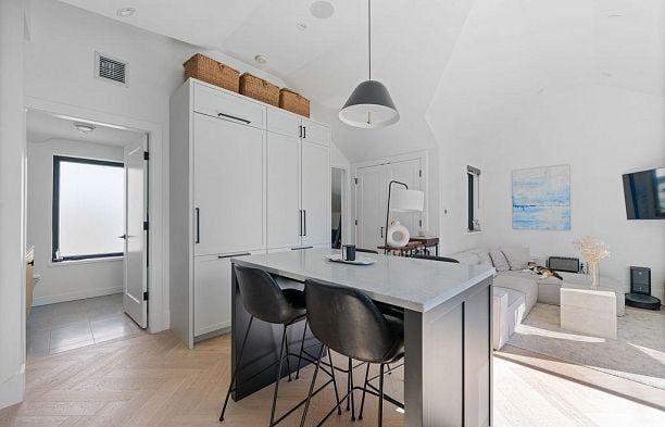 4921 Larch Street MacKenzie Heights