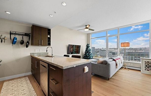 1708 168 W 1st Avenue False Creek