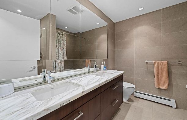 1708 168 W 1st Avenue False Creek