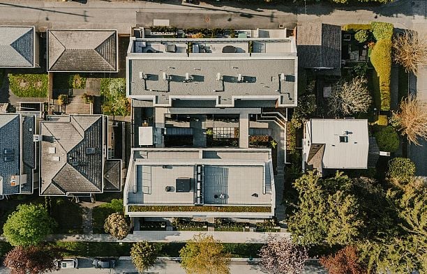 772 W 27th Avenue Cambie